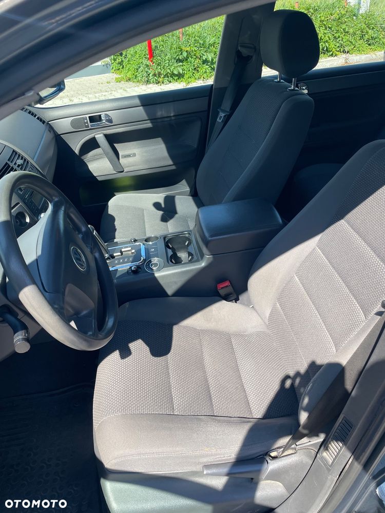 Volkswagen Touareg - 8
