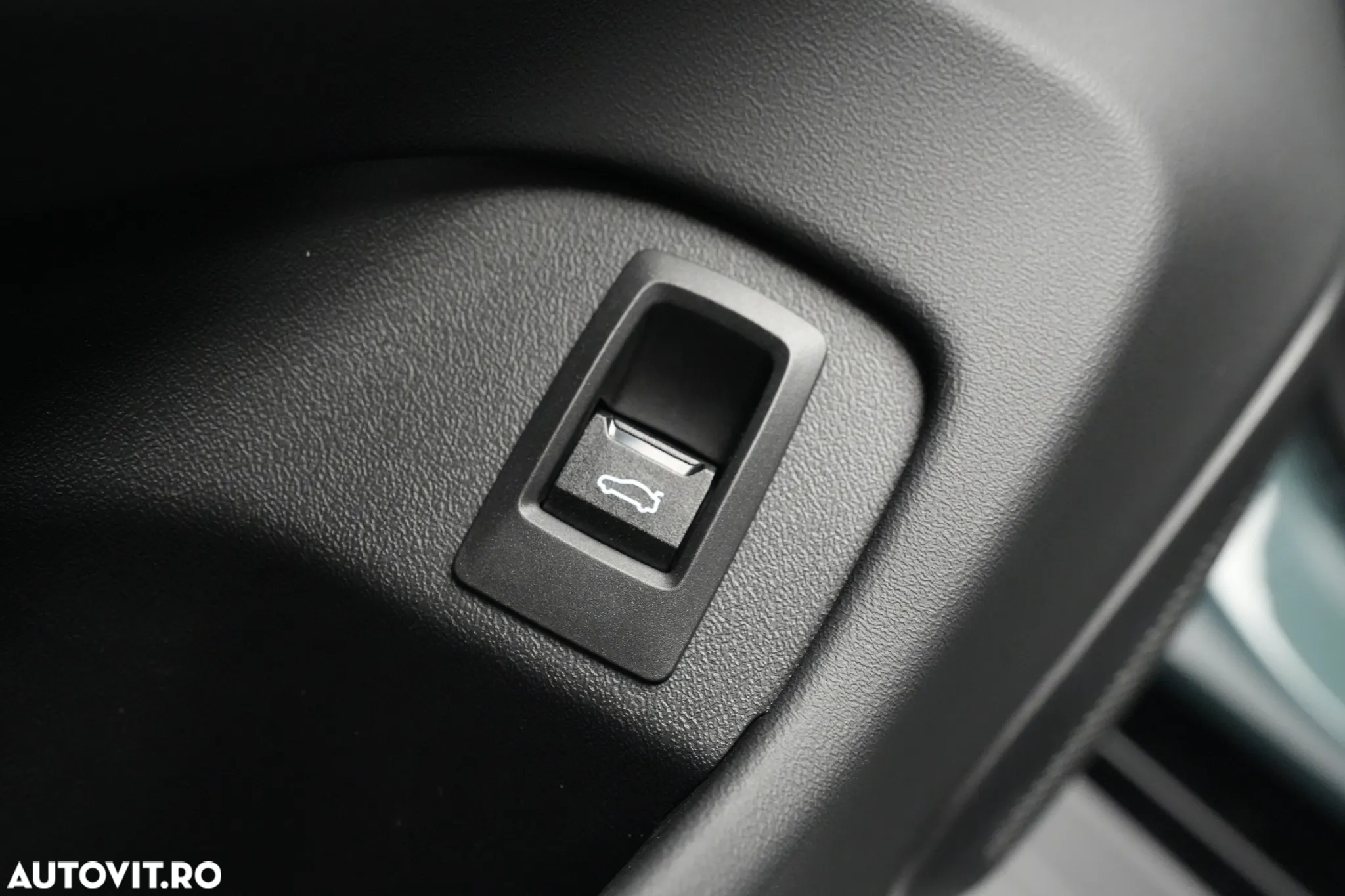 BMW Seria 5 520d xDrive AT MHEV - 14