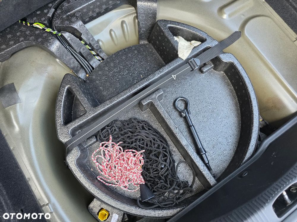 Peugeot 207 CC 1.6 Intense - 22