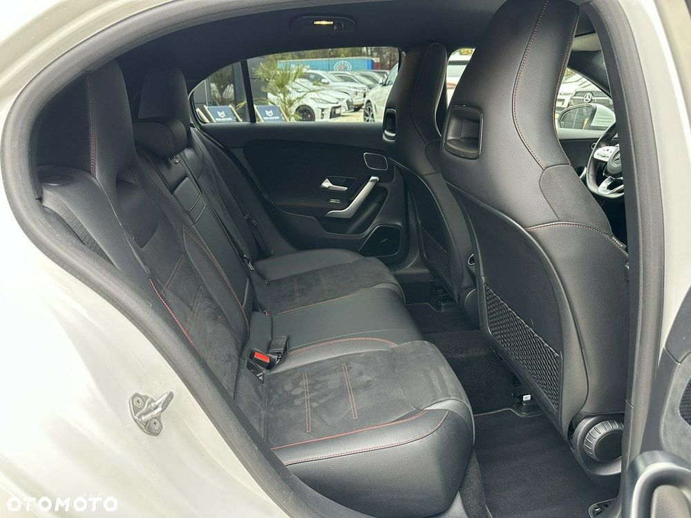 Mercedes-Benz Klasa A 200 d AMG Line - 18