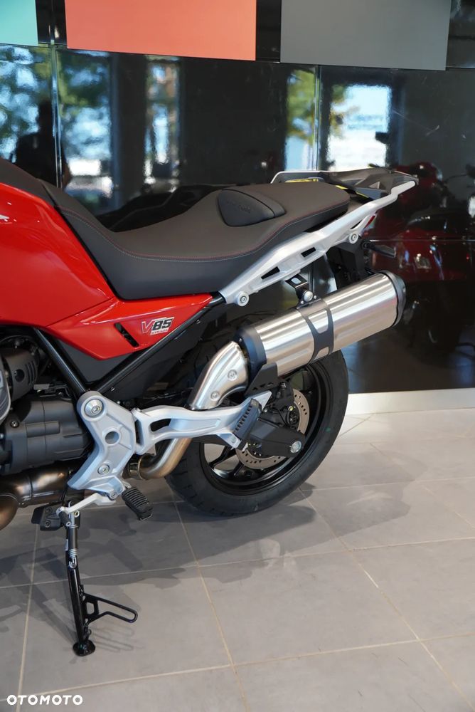 Moto Guzzi V85 - 9