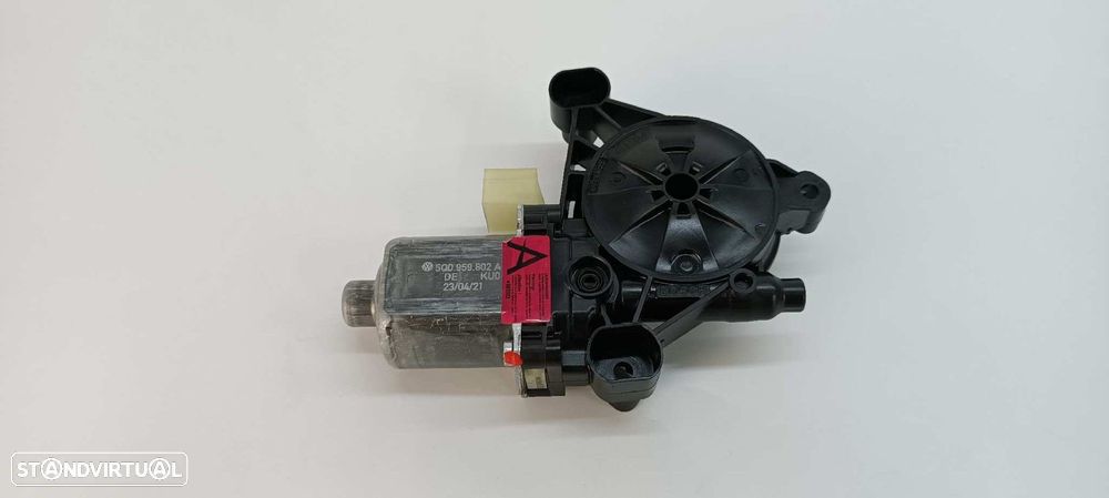MOTOR ELEVADOR FRENTE DIREITO VOLKSWAGEN GOLF VIII LIM. (CD1) GOLF - 1