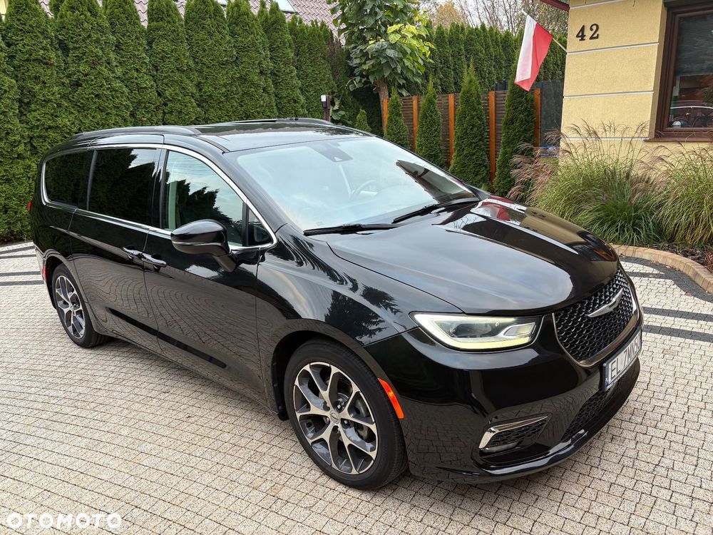 Chrysler Pacifica - 2