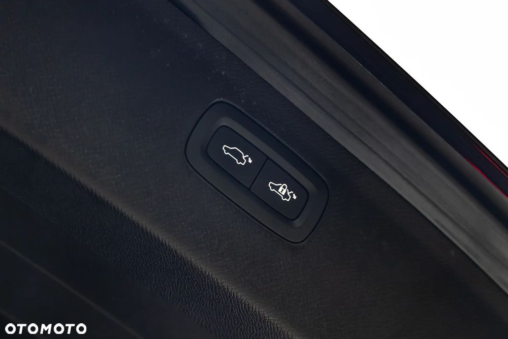 Volvo XC 90 B5 D AWD Inscription - 37