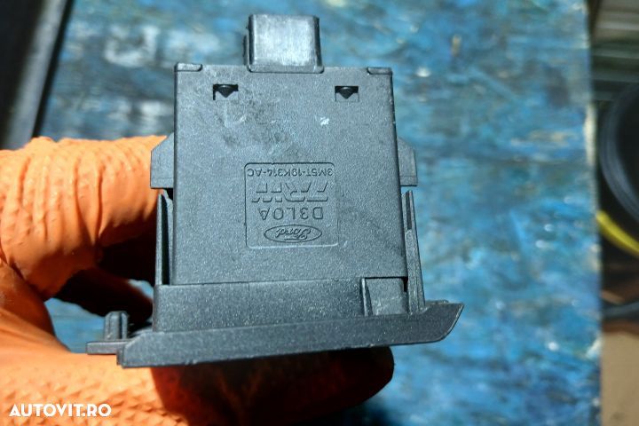 Buton incalzire scaune fata 3M5T-19K314-AC 4M51-13D734-AC 3M5T-19K314 - 1