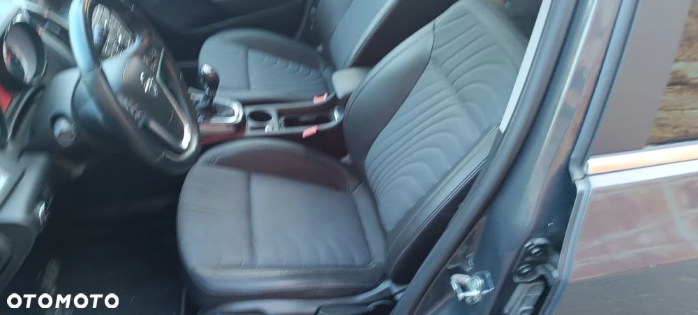 Opel Astra 2.0 CDTI Exklusiv - 10