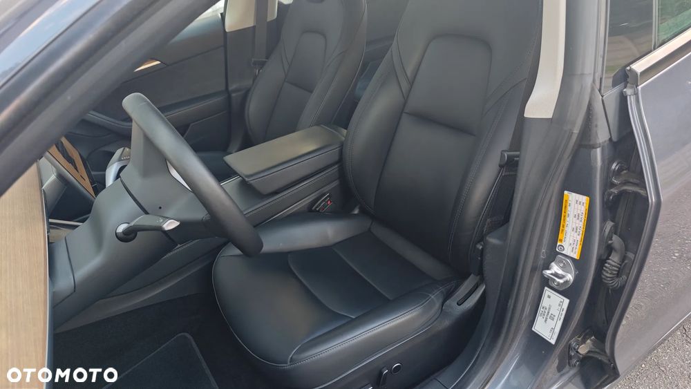 Tesla Model 3 Langstreckenbatterie Allradantrieb Dual Motor - 9
