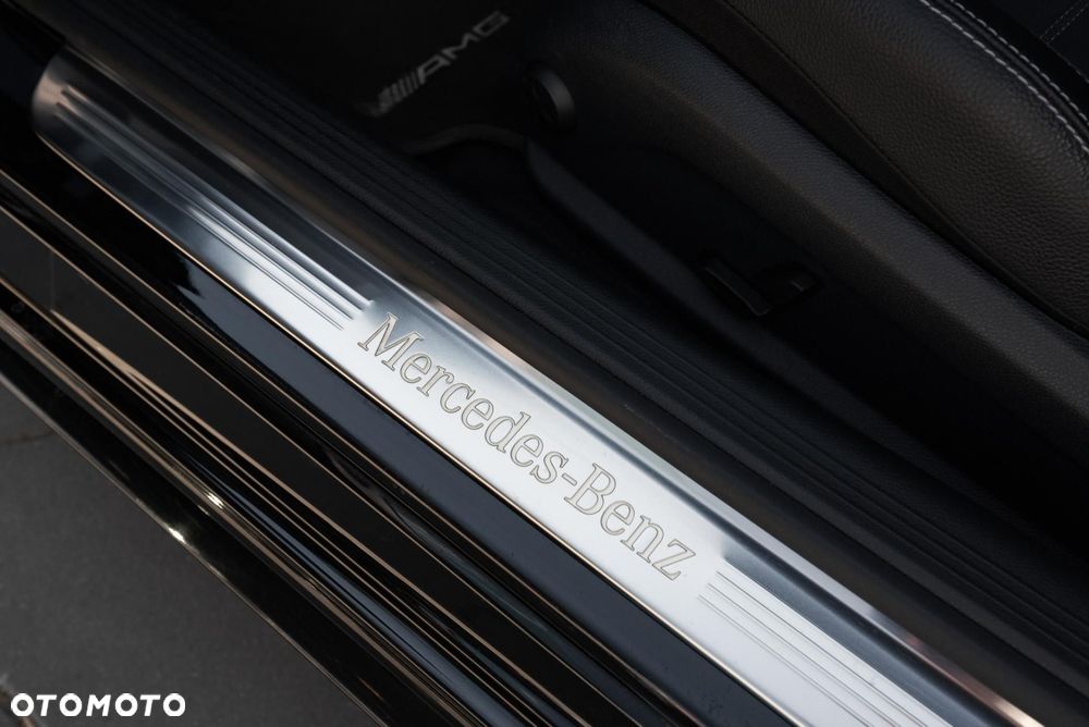 Mercedes-Benz Klasa C 300 9G-TRONIC - 31