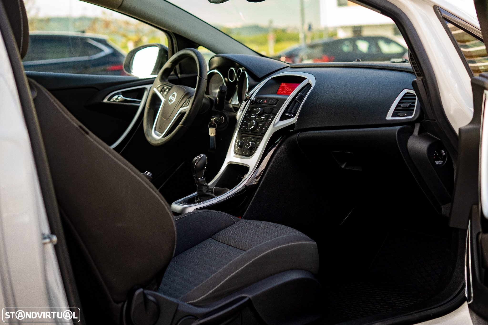 Opel Astra GTC - 11