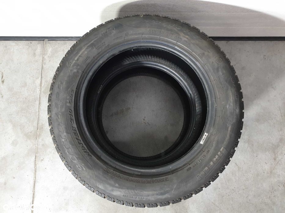 2szt. 225/60/17 99H Pirelli W210 SOTTOZERO 2 RFT 5mm 2014r [ 1777 ] - 2