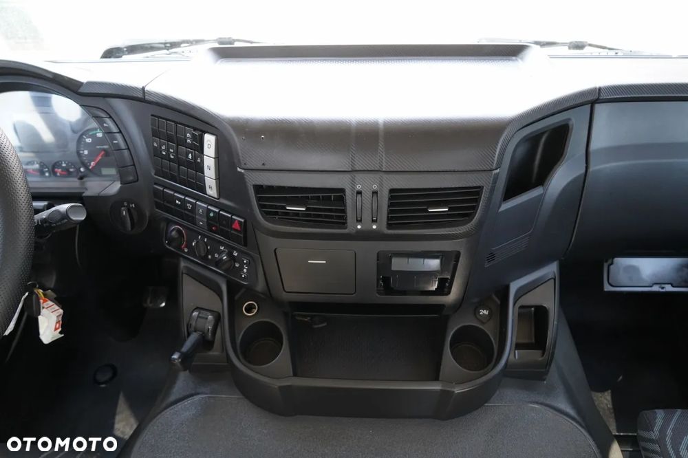 Iveco STRALIS 360 / 6X2 /  LAWETA / PLATFORMA 9,3 M / NAJAZDY HYDRAULICZNE / WYCIĄGARKA / OŚ PODONOSZONA  / EURO 6 - 28