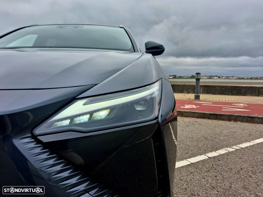 Lexus RZ 300e Premium - 18