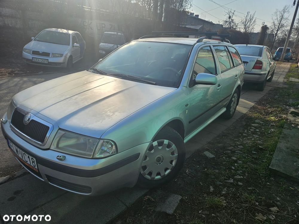 Octavia fl 1.9 TDI 96 kW srebrna na części - 2