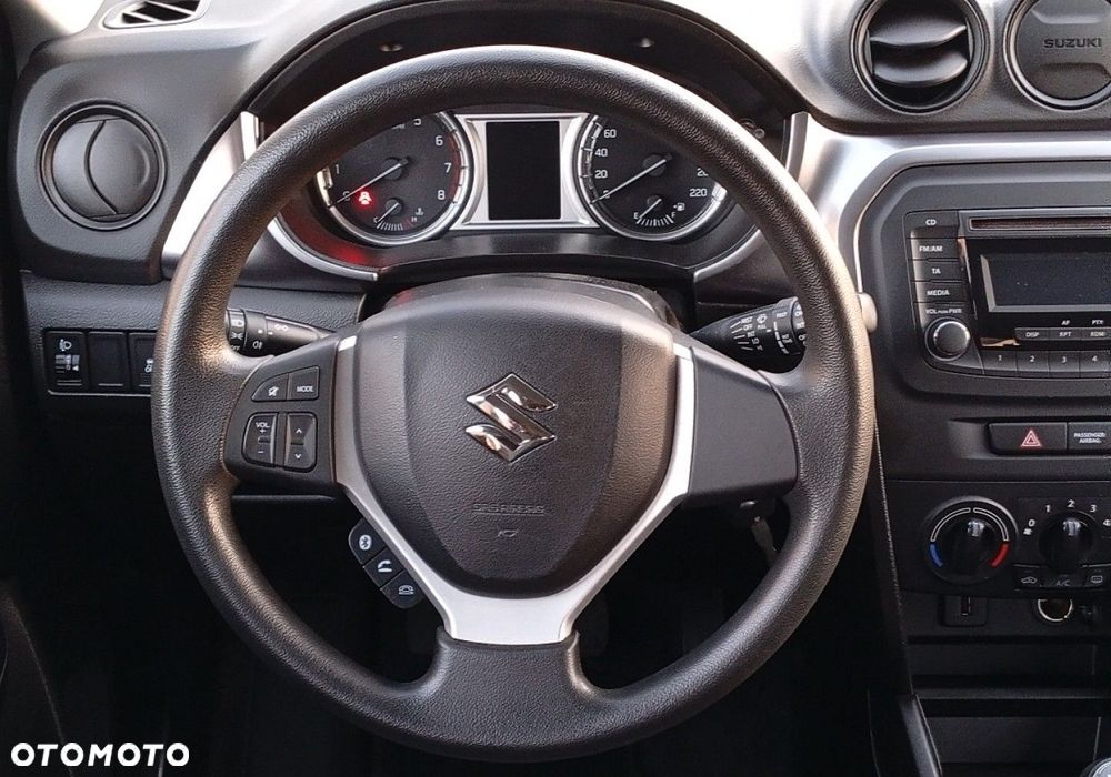 Suzuki Vitara - 23