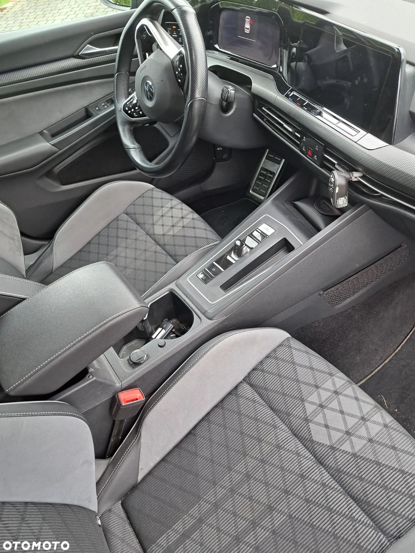 Volkswagen Golf 2.0 TDI SCR DSG R-Line - 3