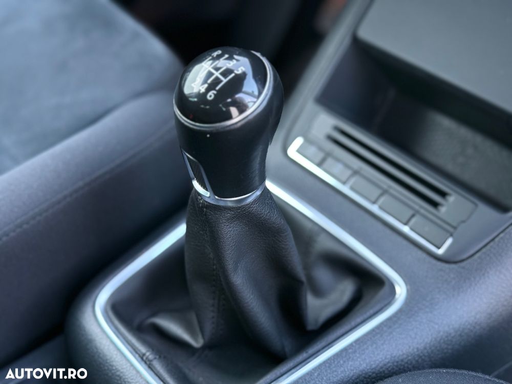 Volkswagen Tiguan 2.0 TDI DPF BlueMotion Technology Trend & Fun - 11