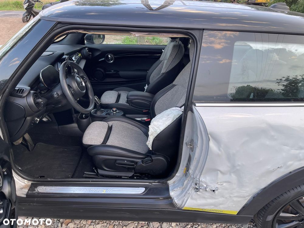 MINI Cooper SE Electric Trim - 21