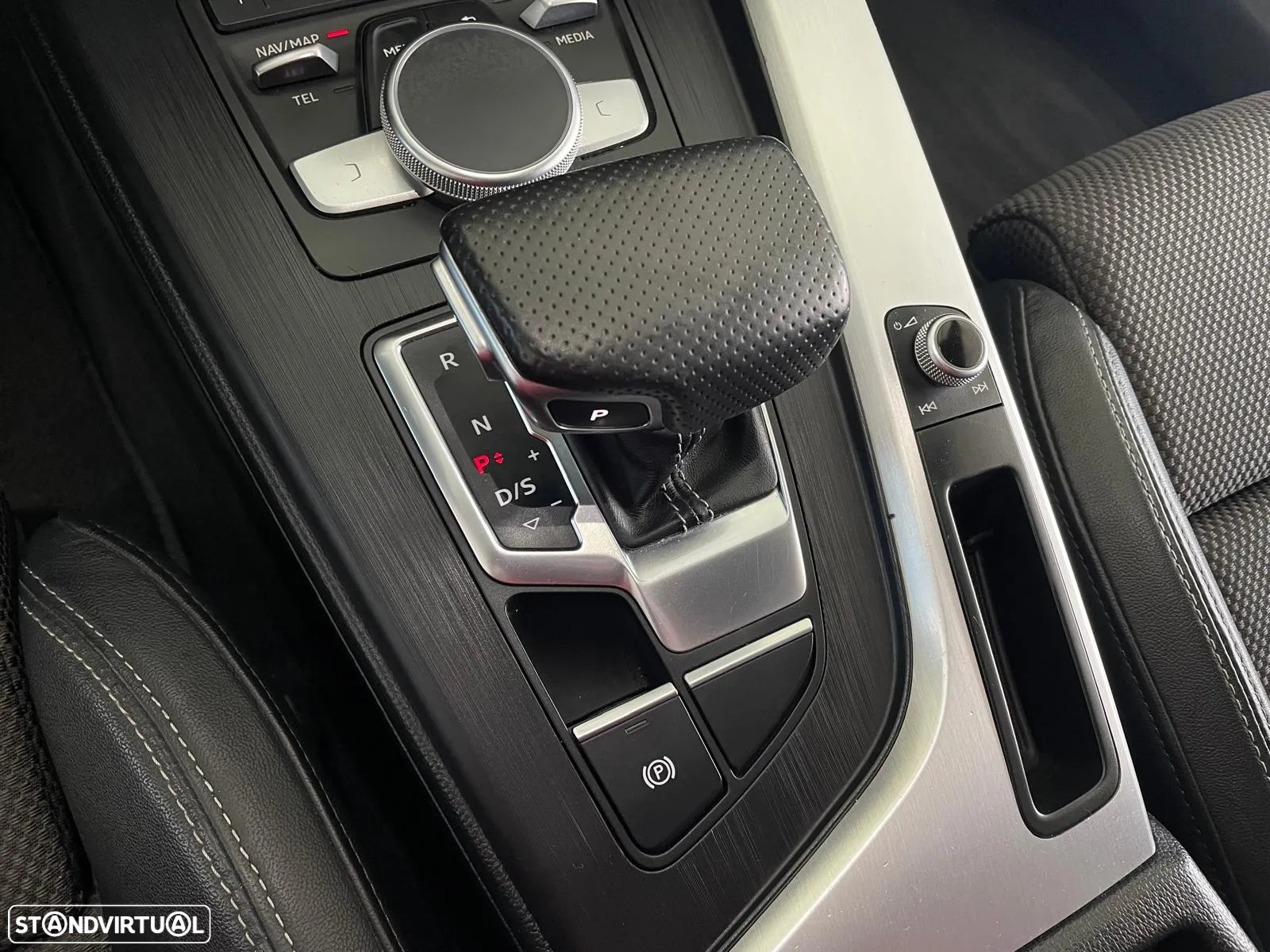 Audi A4 2.0 TDI S-line S tronic - 16