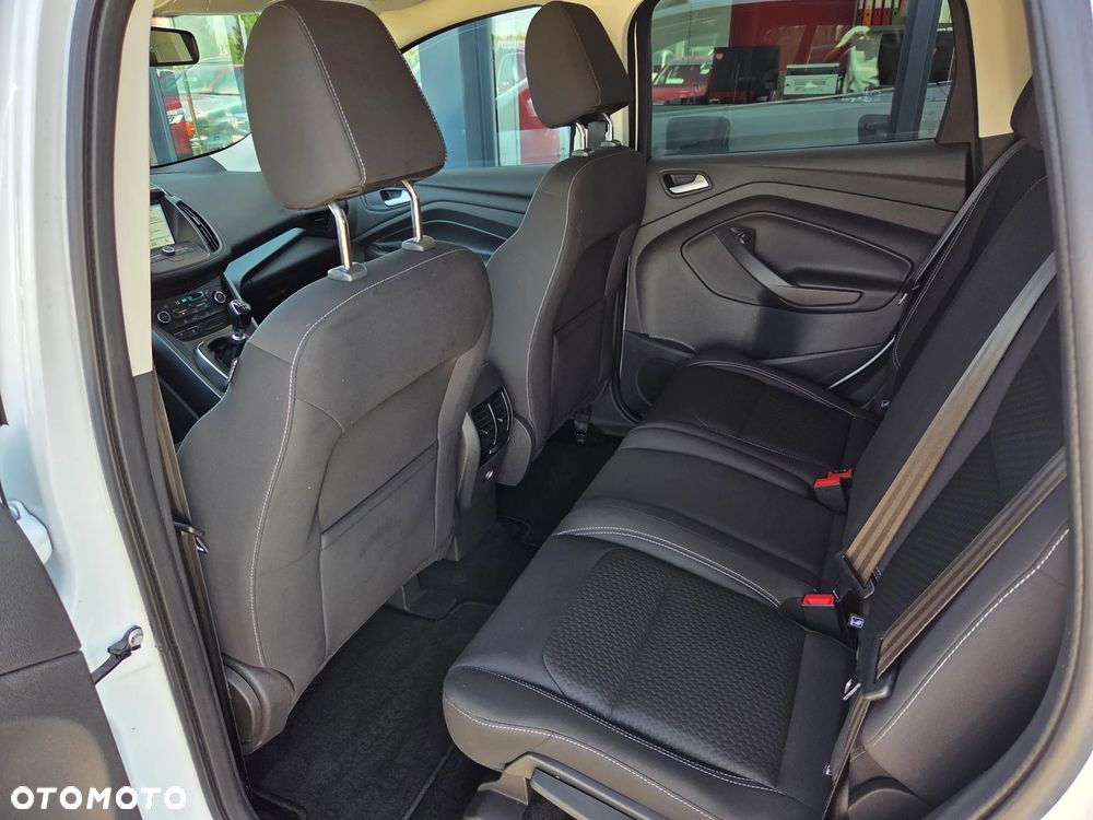 Ford Kuga 1.5 EcoBoost 2x4 Business Edition - 17