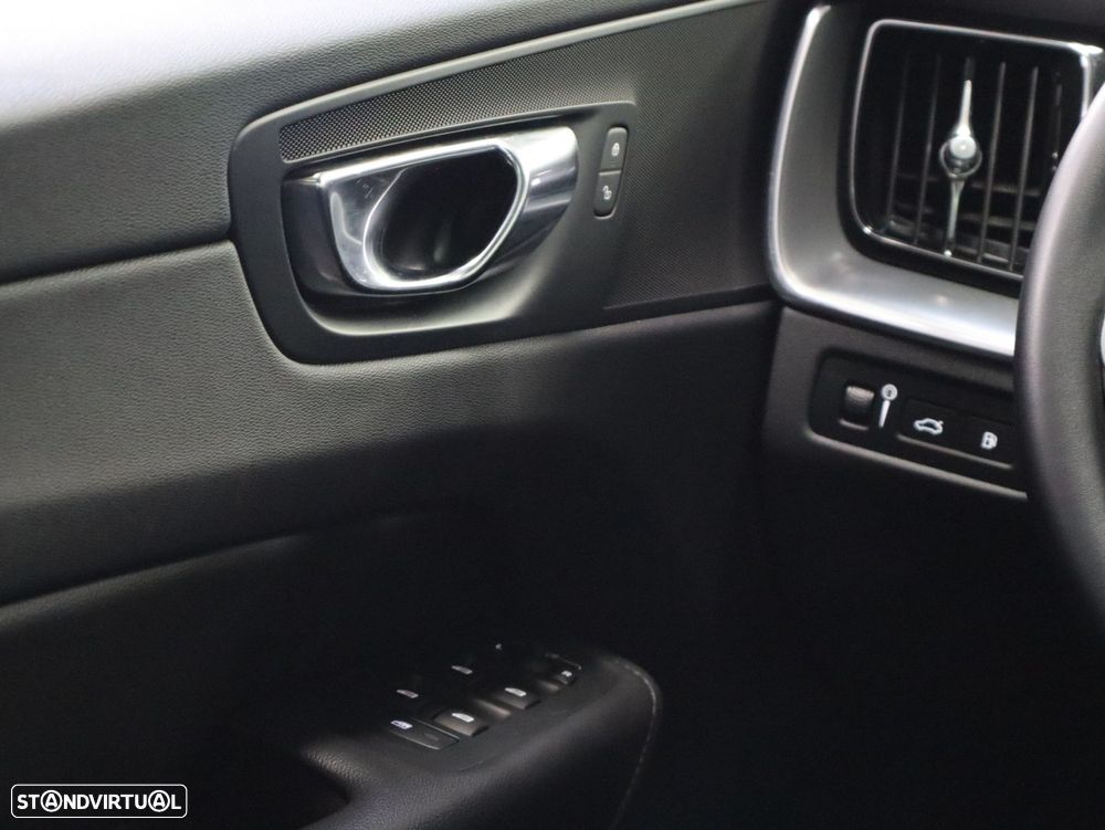 Volvo XC 60 2.0 T6 PHEV Inscription AWD - 21