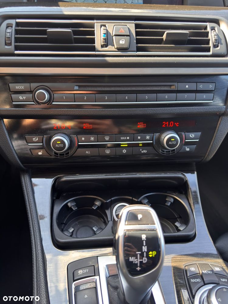 BMW Seria 5 535d Sport-Aut - 13