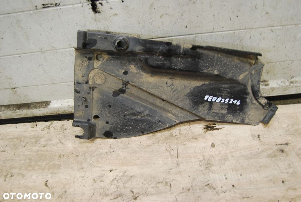 OSŁONA PODWOZIA PRAWY TYŁ 8E0825216D AUDI A4 B6 B7 8E0825216 - 1