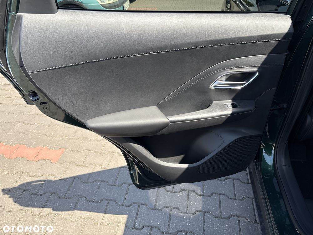 MG ZS 1.5 HEV+ Exclusive - 12