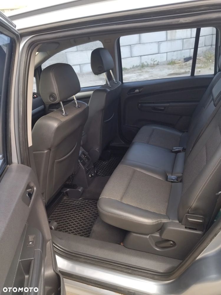Opel Zafira 1.6 Cosmo - 11
