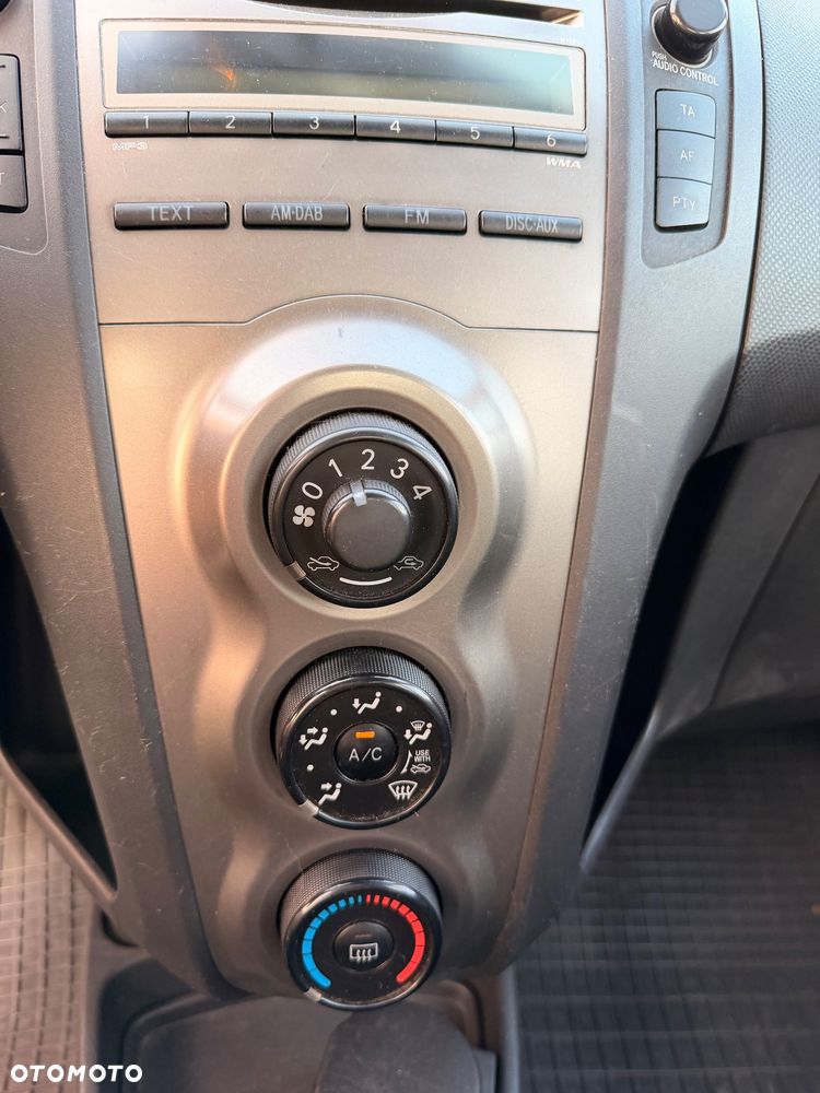 Toyota Yaris 1.33 Sol - 19