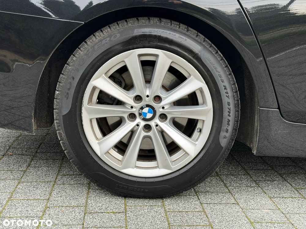 BMW Seria 5 525d xDrive Luxury Line - 16