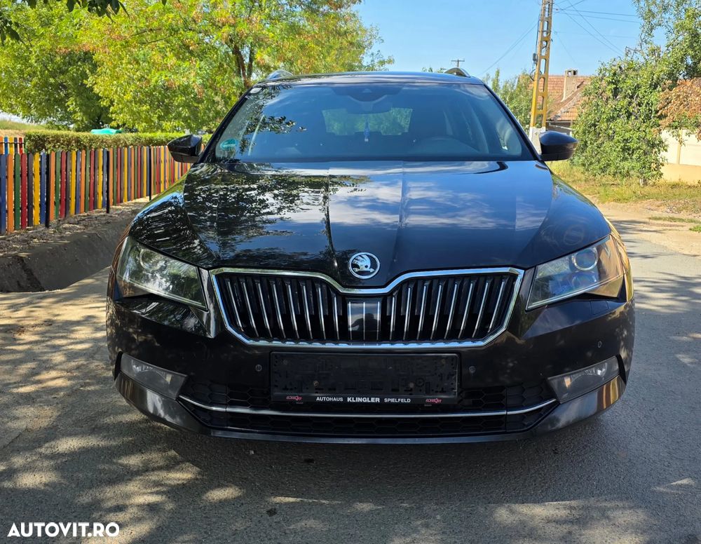 Skoda Superb 2.0 TDI Premium Edition - 2