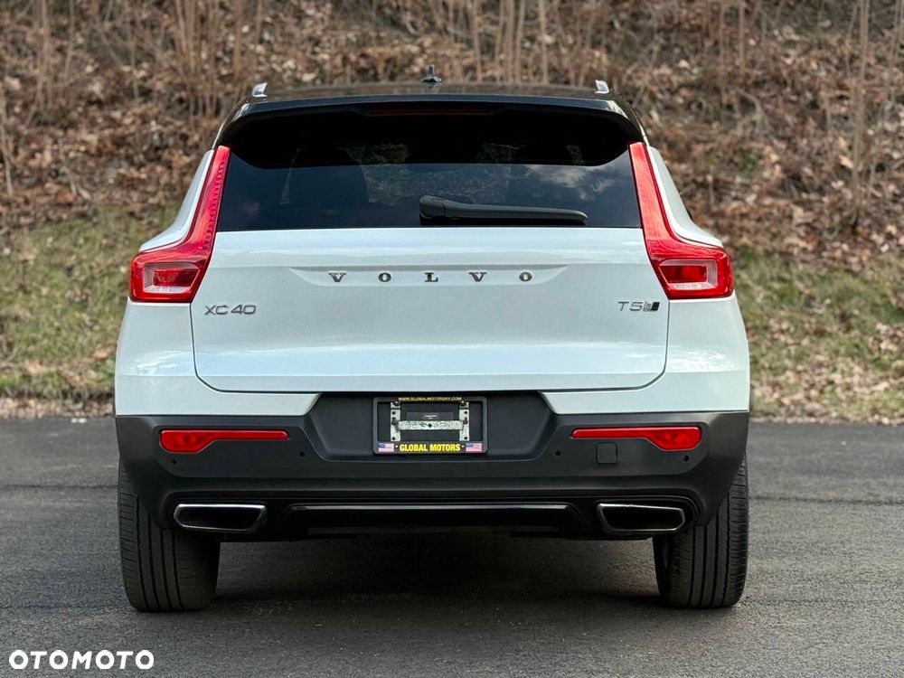 Volvo XC 40 T5 AWD R-Design - 7