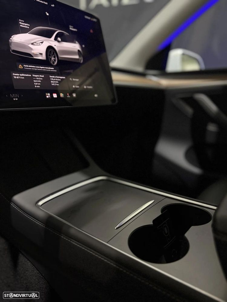 Tesla Model Y Long Range Dual Motor AWD - 18