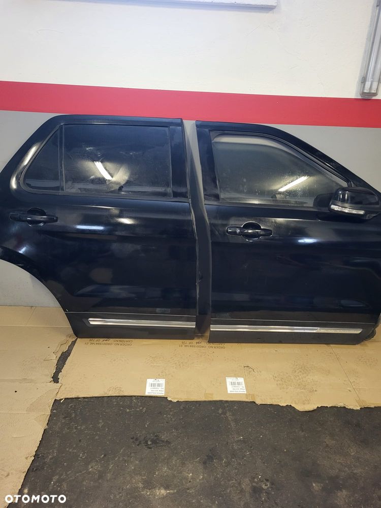 Ford explorer 2017rok drzwi prawe przód prawy tyl kompletne - 1