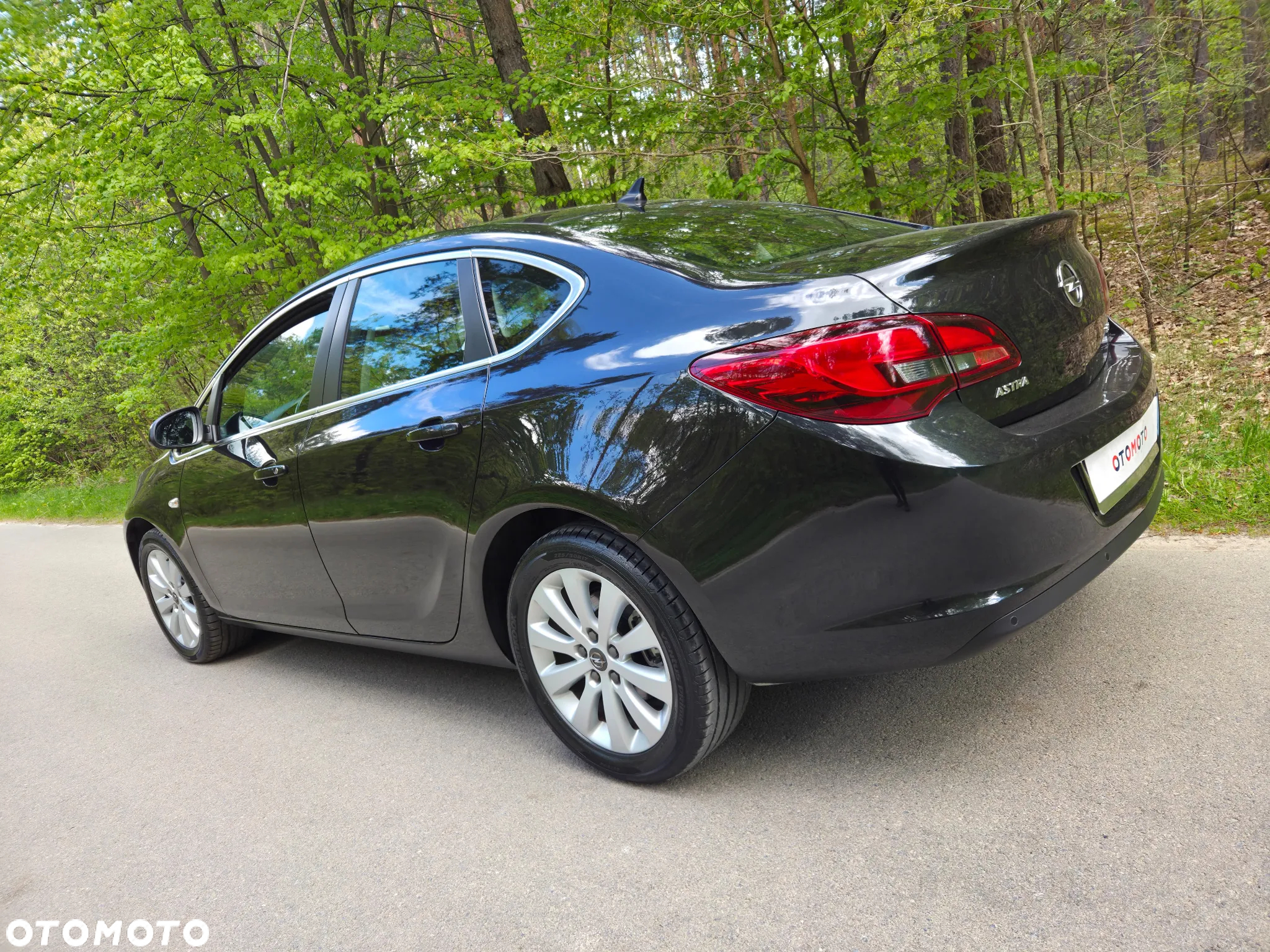 Opel Astra 1.7 CDTI DPF Cosmo - 8