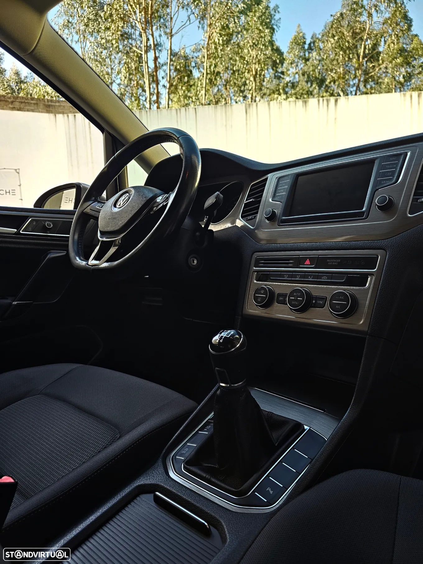 VW Golf 1.6 TDI Highline - 47