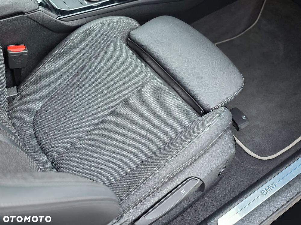 BMW Seria 2 220d xDrive Sport Line sport - 31