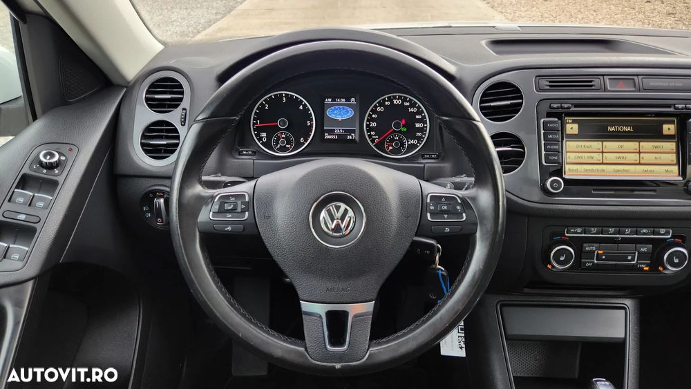 Volkswagen Tiguan 2.0 TDI DPF 4Motion BlueMotion Technology DSG Sport & Style - 16