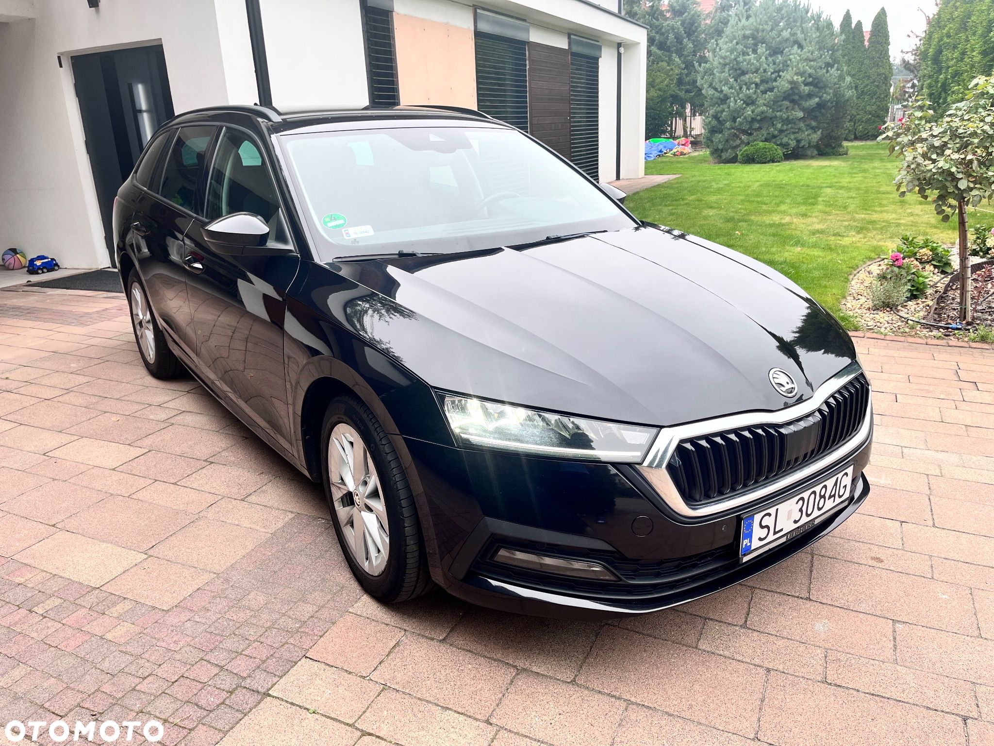 Skoda Octavia 2.0 TDI Ambition DSG - 1