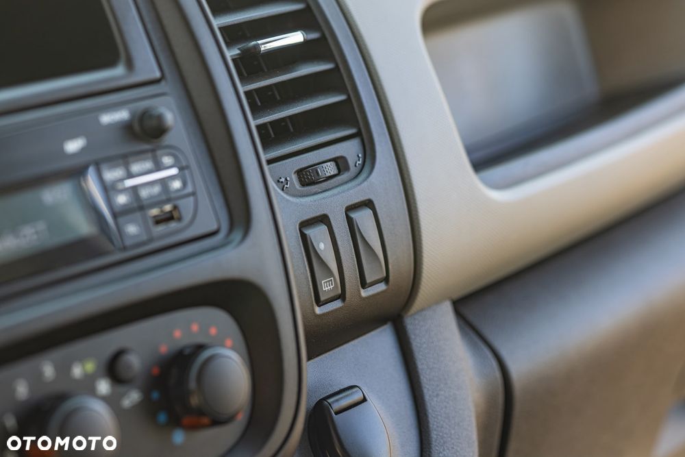 Renault Trafic - 19