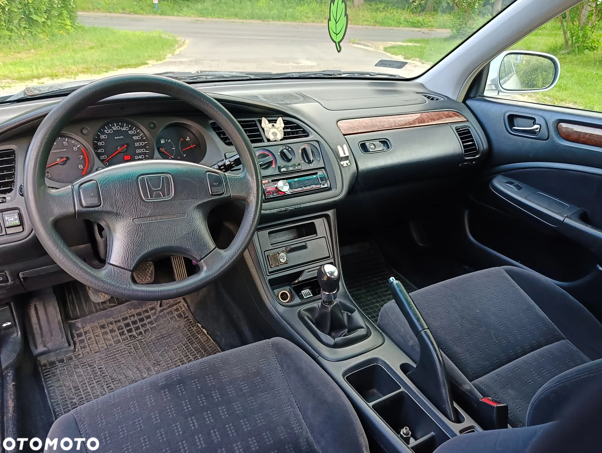 Honda Accord 1.8i LS - 9