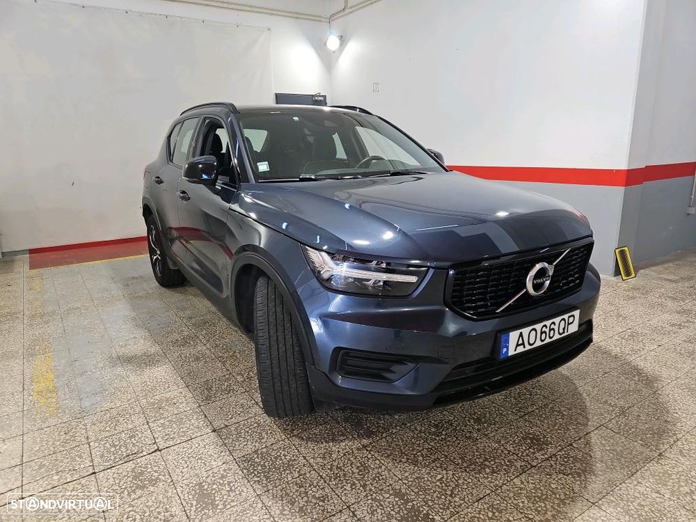 Volvo XC 40 1.5 T3 R-Design Geartronic - 4
