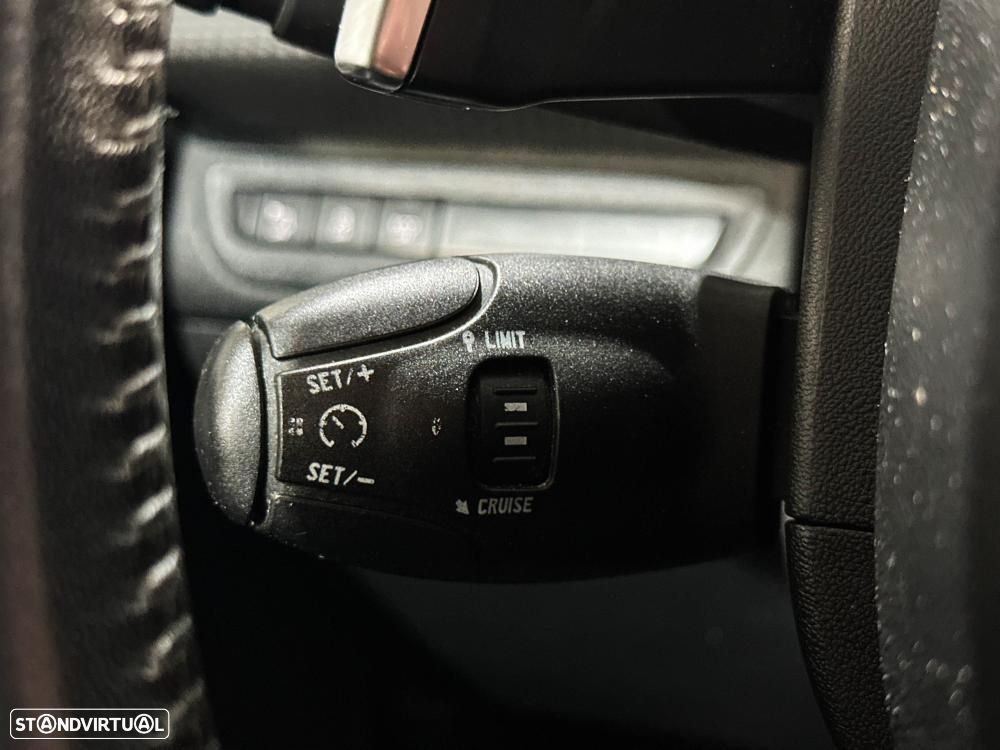 Peugeot 2008 1.6 e-HDi Allure 2-Tronic - 44