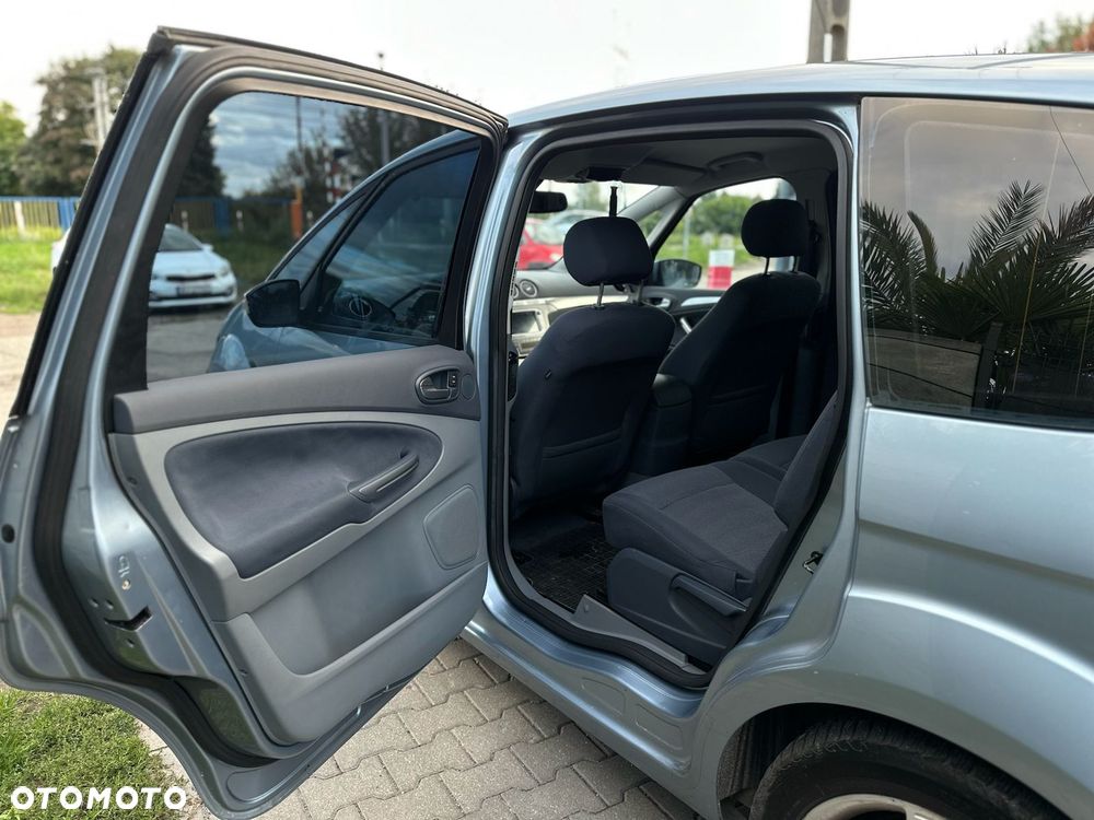 Ford S-Max - 18