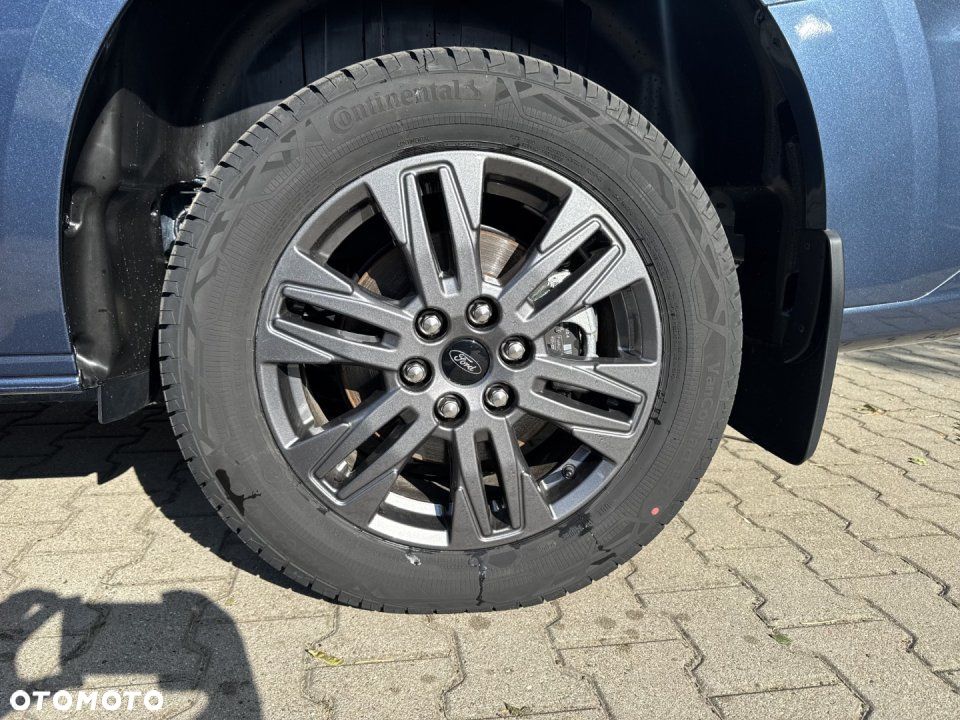 Ford Tourneo Custom - 18