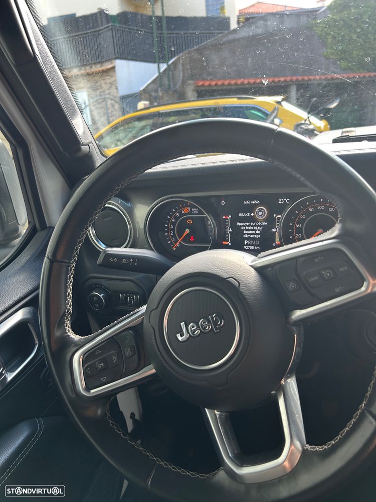 Jeep Wrangler Unlimited 3.8 Auto Sahara - 15