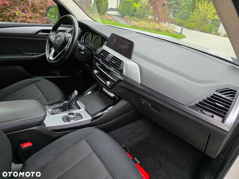 BMW X3 xDrive20i GPF Business Edition sport - 16