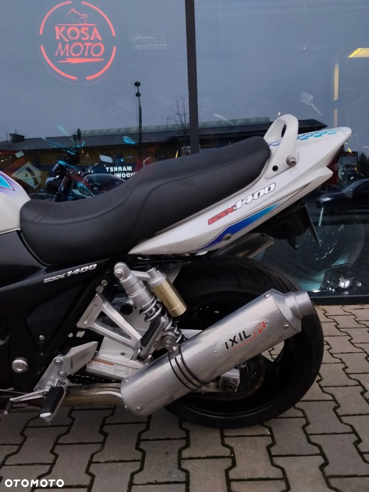 Suzuki GSX - 17
