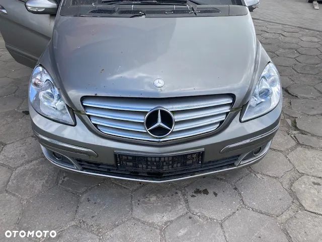 Mercedes w245 b klasa czesci zderzak maska blotnik drzwi  748 - 7