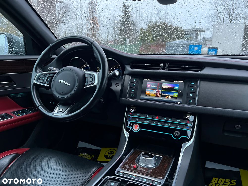 Jaguar XF S AWD - 16